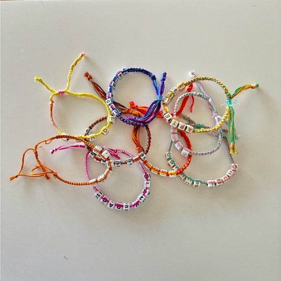 $8 bundled ⢠custom taylor swift friendship bracelet - Picture 2 of 9